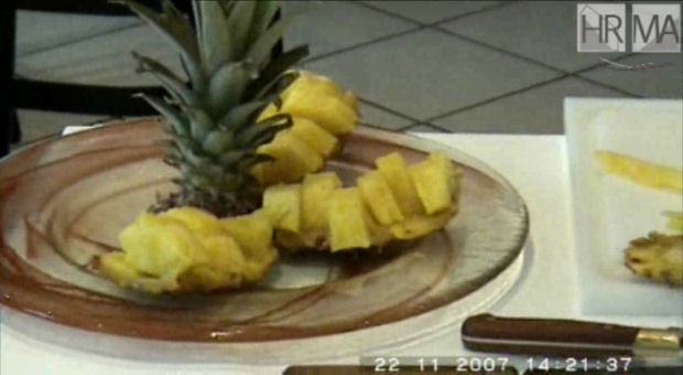 Logo Découpage de fruits : l'ananas en tranche