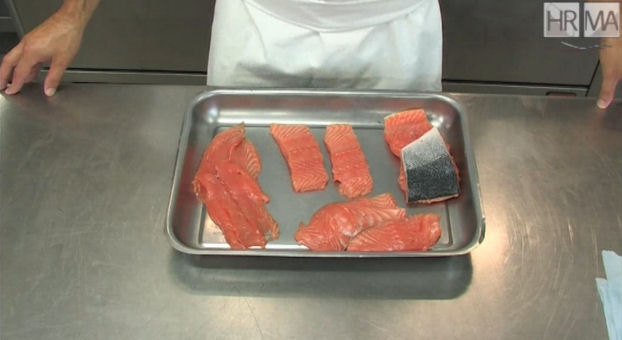 Logo Détailler des filets de saumon (Pavés, escalopes, suprêmes, dos) 